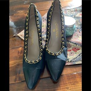 Vintage Chanel Pumps